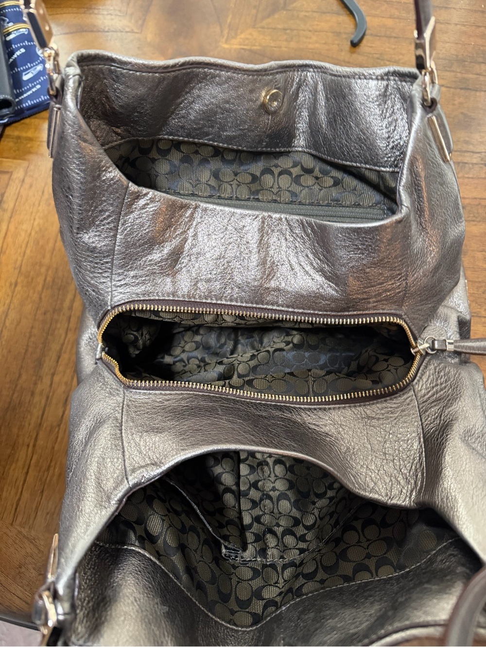 Coach Metallic Bronze Leather Shoulder Bag Hobo Purse Large Soft Pebbled Leather - Picture 7 of 9